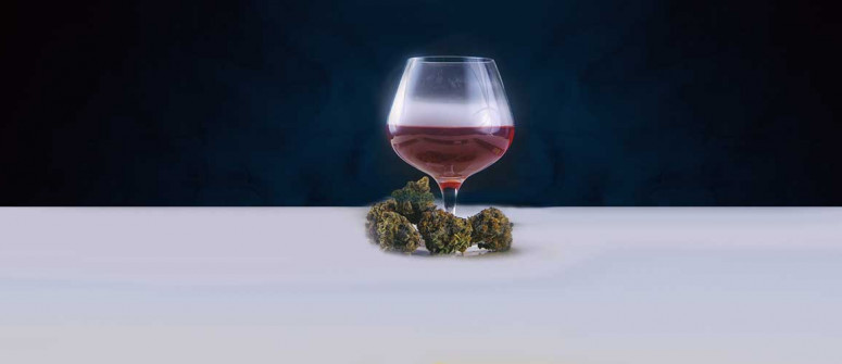 Wie man mit Cannabis angereicherten Wein herstellt